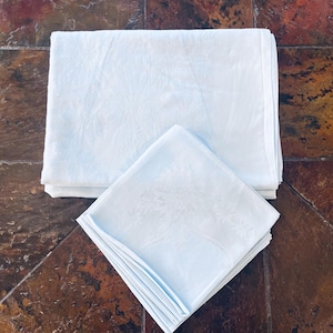 Blue Damask Simtax Tablecloth Set 84 Inch