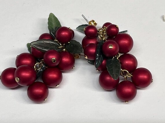 Red Cluster Dangle Grape Earrings - image 8