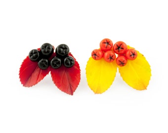 Ohrstecker Blatt Ohrringe in Herbstfarben, Herbstblätter und Vogelbeeren Ohrringe, helle Ohrstecker in elbischem Stil, rustikaler Hochzeitsschmuck