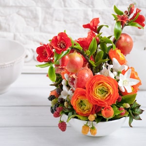 Luxus künstliche Blumen für Mittelstücke, elegante florale Wohnkultur, künstliche Granatäpfel, tropische Blumen und Früchte in Vasentischdekor Bild 6