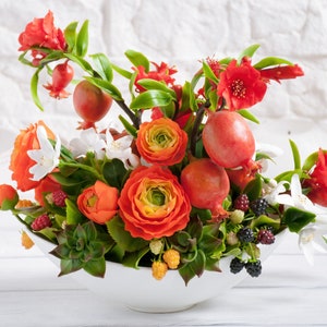 Luxus künstliche Blumen für Mittelstücke, elegante florale Wohnkultur, künstliche Granatäpfel, tropische Blumen und Früchte in Vasentischdekor Bild 8
