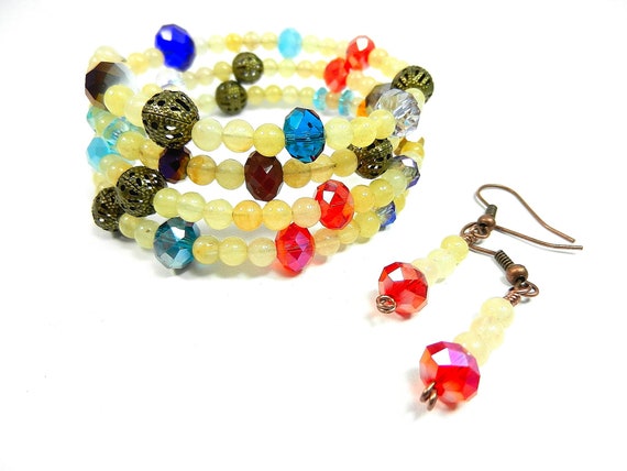 Light Yellow Agate Gemstone Bead Bracelet on Memory Wire with Crystals and Brass Beads and Matching Earrings