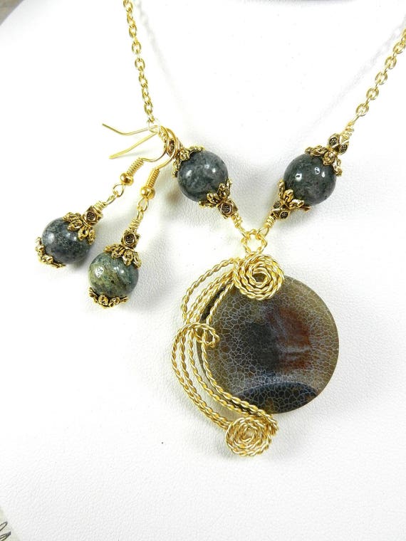 Brown and Black Gold Round Agate Gemstone Pendant Wire Wrapped Necklace with Moss Agate Earrings, Agate Necklace, Agate Earrings