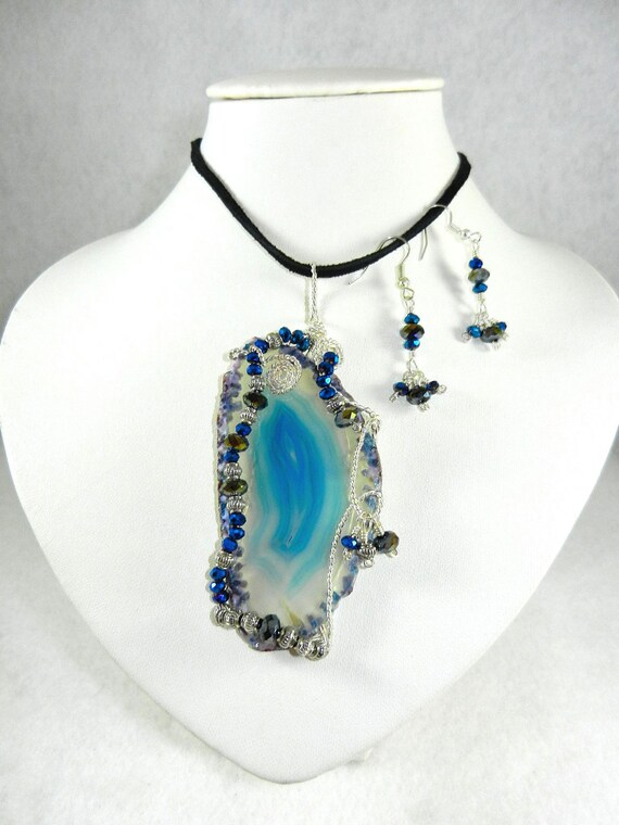 Large Blue Agate Geode Slice Gemstone Pendant Wire Wrapped in Silver Wire with Crystals and has Matching Earrings, Agate Pendant with Crysta