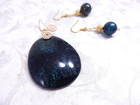 Green and Black Dragons Vein Agate Pendant Wire Wrapped in Gold with Matching Jade Earrings