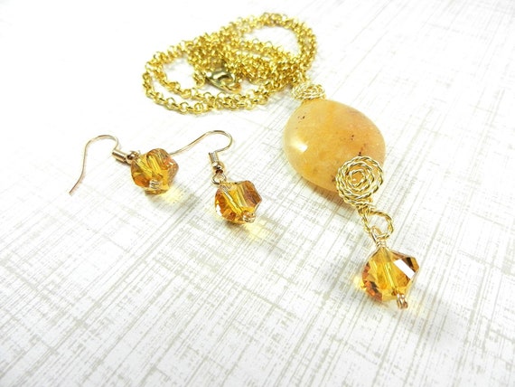 Gold Tan Cream & Brown Agate Necklace, Gold Wire Wrapped Agate Pendant, Wire Wrapped Agate with Matching Earrings, Pendant Necklace