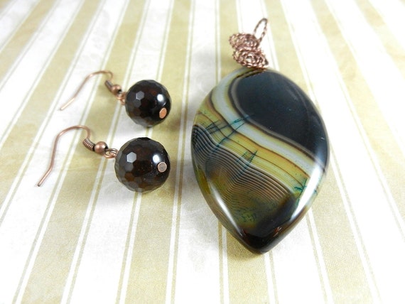 Wire Wrapped Agate Gemstone Pendant in the Colors of Black Cream and Brown with Matching Agate Earrings