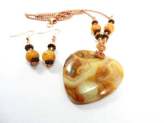 Copper Wire Wrapped Tan Gold and Brown Crazy Lace Agate Heart Gemstone Pendant with Matching Kunzite Earrings