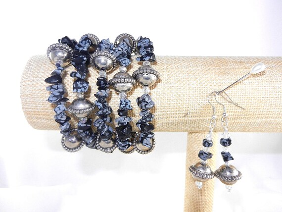 Black and Grey Jasper Gemstone Memory Wire Bracelet with Matching Earrings