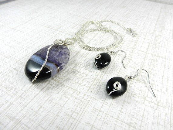 Wire Wrapped Onyx Pendant Necklace, Purple and Black Banded Onyx Agate Gemstone Pendant with Matching Earrings, Wire Wrapped Agate Pendant