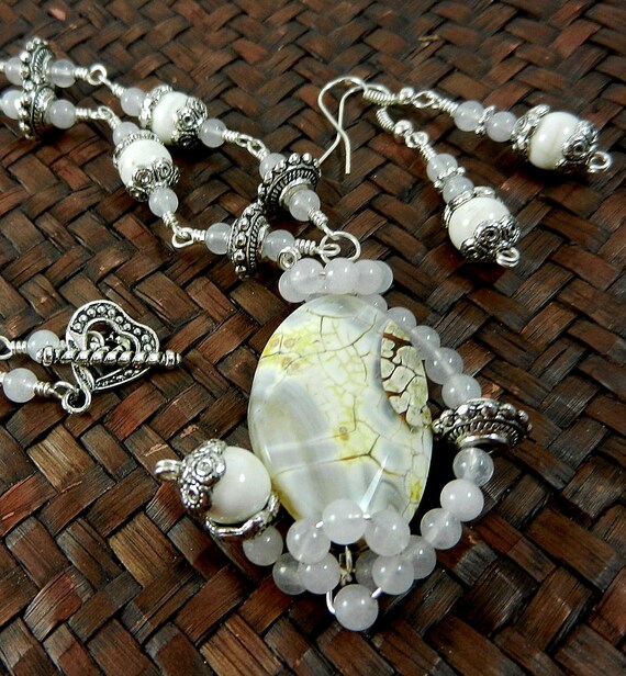 White Cream Yellow and Brown Agate Gemstone Pendant Necklace with White Turquoise Earrings, White Agate Necklace, Turquoise Necklace
