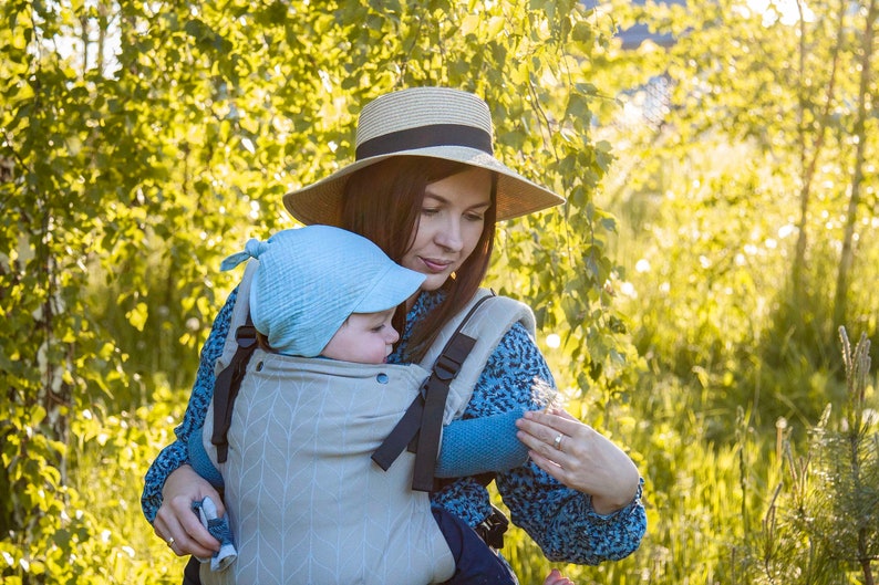 Babytragen Babymütze aus Muslin Kopftuch mit doppeltem Verstellsystem, Mütze, Sonnenhut, Kopfbedeckung Bild 3