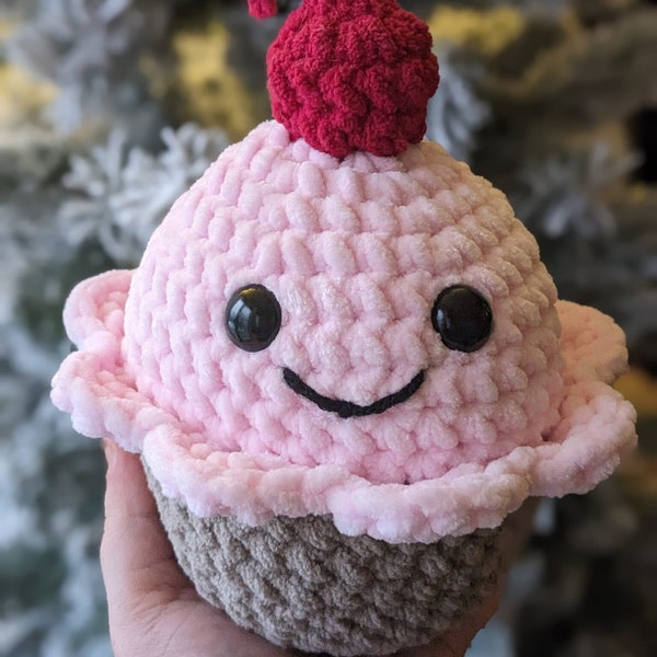 No sew large crochet cupcake PATTERN