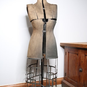 Antiques Atlas - Vintage LEVINE Mannequin / Dressmakers Dummy as342a1316 /  dressmakersdummyONE MP