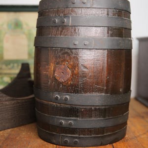 Antique Wood Beer Keg Barrel Whiskey Wine vintage Stand Tap Original wooden Brewery