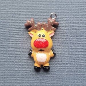 4 Rudolph Charm - Rudolph Pendant - Rudolph - Reindeer - Christmas -  Enamel - 20mm x 30mm  -- (No.81-12420)
