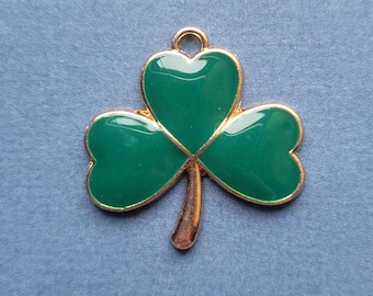 5 Clover Charms - Clover Pendants - Shamrock - Clover Charms - Gold Tone - Enamel Charm - 23mm x 23mm -- (Q1-12462)