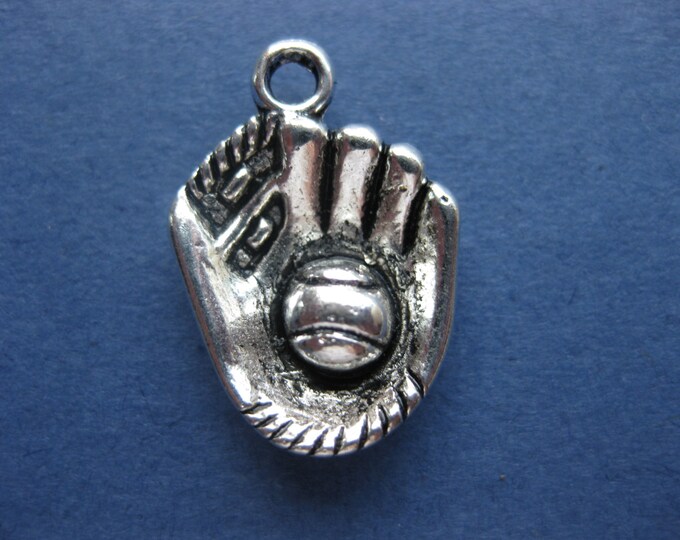 10 Baseball Mitt Charms Baseball Glove Charm Baseball Etsy
