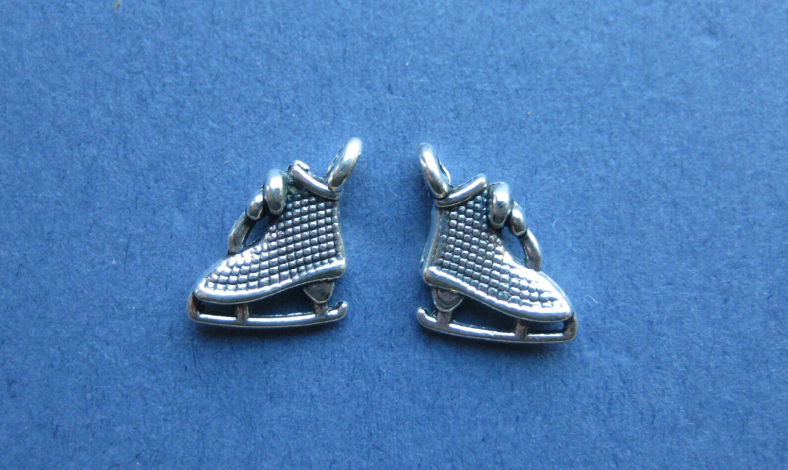 10 Ice Skate Charm Ice Skate Pendant Figure Skating Charm Etsy