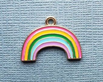 5 Rainbow Charms - Rainbow Pendants - Rainbow - Enamel Charm - 19mm x 24mm -- (S6-12266)