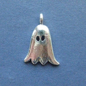 10 Ghost Charms - Ghost Pendants - Halloween Charm - Ghost - Ghosts - Antique silver- 14mm x 20mm -(No.101-11110)