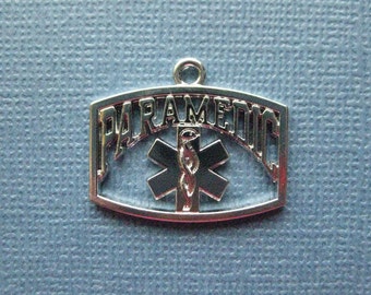2 Paramedic Charms - Paramedic Pendants - Medical Charms - Antique Silver - 25mm x 21mm -- (W1-11054)