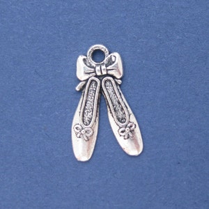 10 Ballet Slipper Charm - Ballet Slipper Pendant - Antique Silver - 20mm x 13mm -- (No.64-10390)