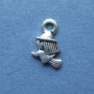 10 Witch Charms - Witch Pendants - Halloween Charm - Halloween Pendant - Antique Silver - 12mm x 8mm -- (V7-12093)