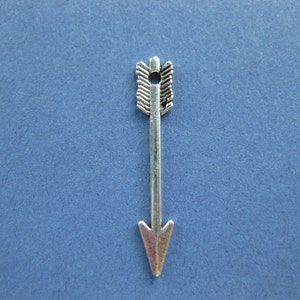 10 Arrow Charms - Arrow Pendants - Archery Charm - Antique Silver - 30mm x 5mm -- (J4-10621)