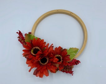 Embroidery hoop wreath, Small flower hoop wreath, fall hoop wreath, Housewarming Gift, Mum Hoop Wreath, Red Flower Wreath, Autumn Wreath