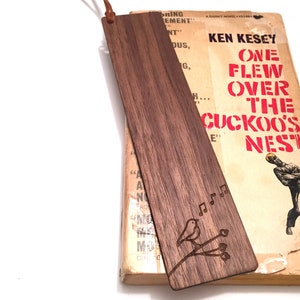 Walnut wooden bookmark with engraved songbird and suede accent; gift for booklover; bird bookmark; bookmark with bird