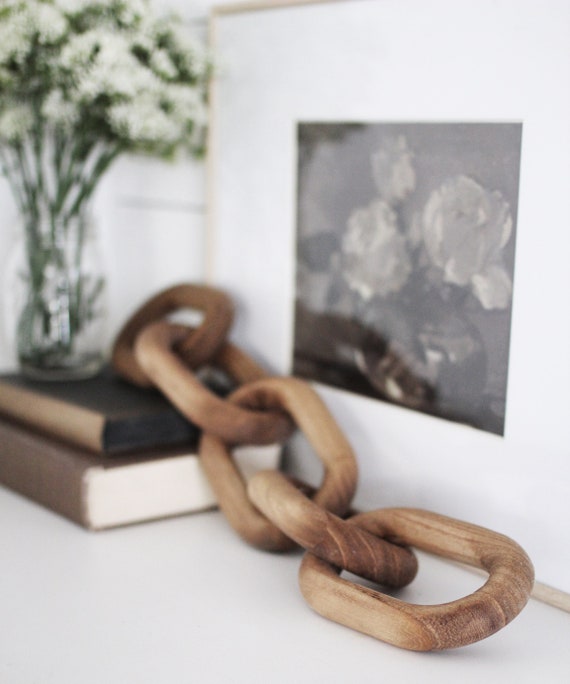 Wood Chain Link Decor for Coffee Table | Decorative Wood Chain Link and  Bead Garland Set | Wood Knot for Aesthetic Room Decor | Hand Carved Wooden