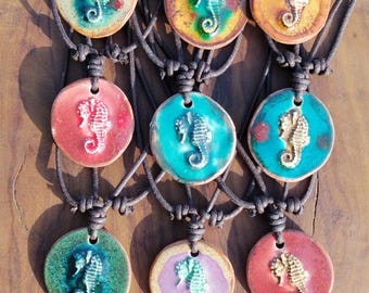 Seepferdchen Anhänger als Beschützer Amulett und Talisman. Einzigartige Lebensweise