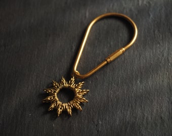 KEY CHAIN - Brass Wire SUN with drop shape ring