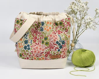 Project Bag with name, sizes: S, M. Knitting Organizer, Yarn Storage, Floral Print, Personalized Gift