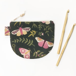 Bolsa con nombre personalizado para marcadores de puntos. Monedero pequeño. Bolsa con cremallera personalizada. Tarjetero. Monedero de algodón. Amante de la naturaleza. Mini billetera floral.