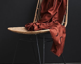 Linhas de rabiscos em viscose na cor SIENA, da Mind the Maker.