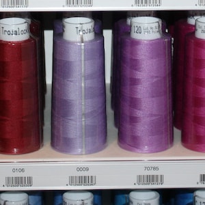 Trojalock Overlock 2500 m red, lilac, purple, berry, plum, violet