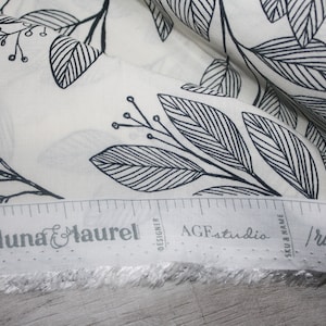 Rayon LUNA & LAUREL Art Gallery leaves off-white