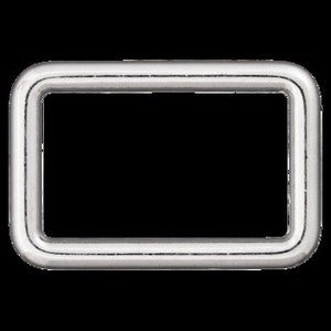 Puede incluir: Anillo en D de metal plateado con un acabado liso y redondeado.