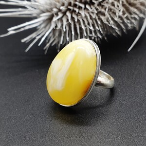 289  Natural Amber Yellow White Ring, Adjustable Amber Ring, 5.5 g, Sizable Ring 6+ (16mm+), Oval Shape, Opaque Amber
