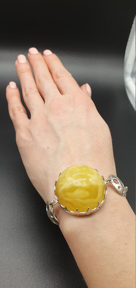 White on sale amber bracelet