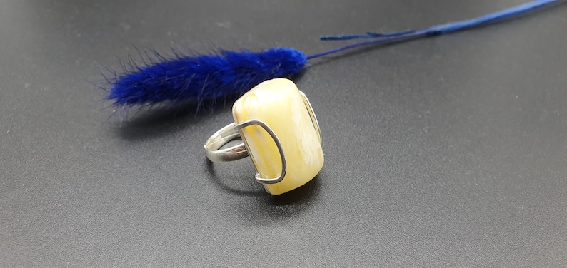 Sizable Ring 6+ 8.6g 332 Rectangle Shape Sterling Silver Ring With Natural White Yellow Amber 16mm Adjustable Amber Ring