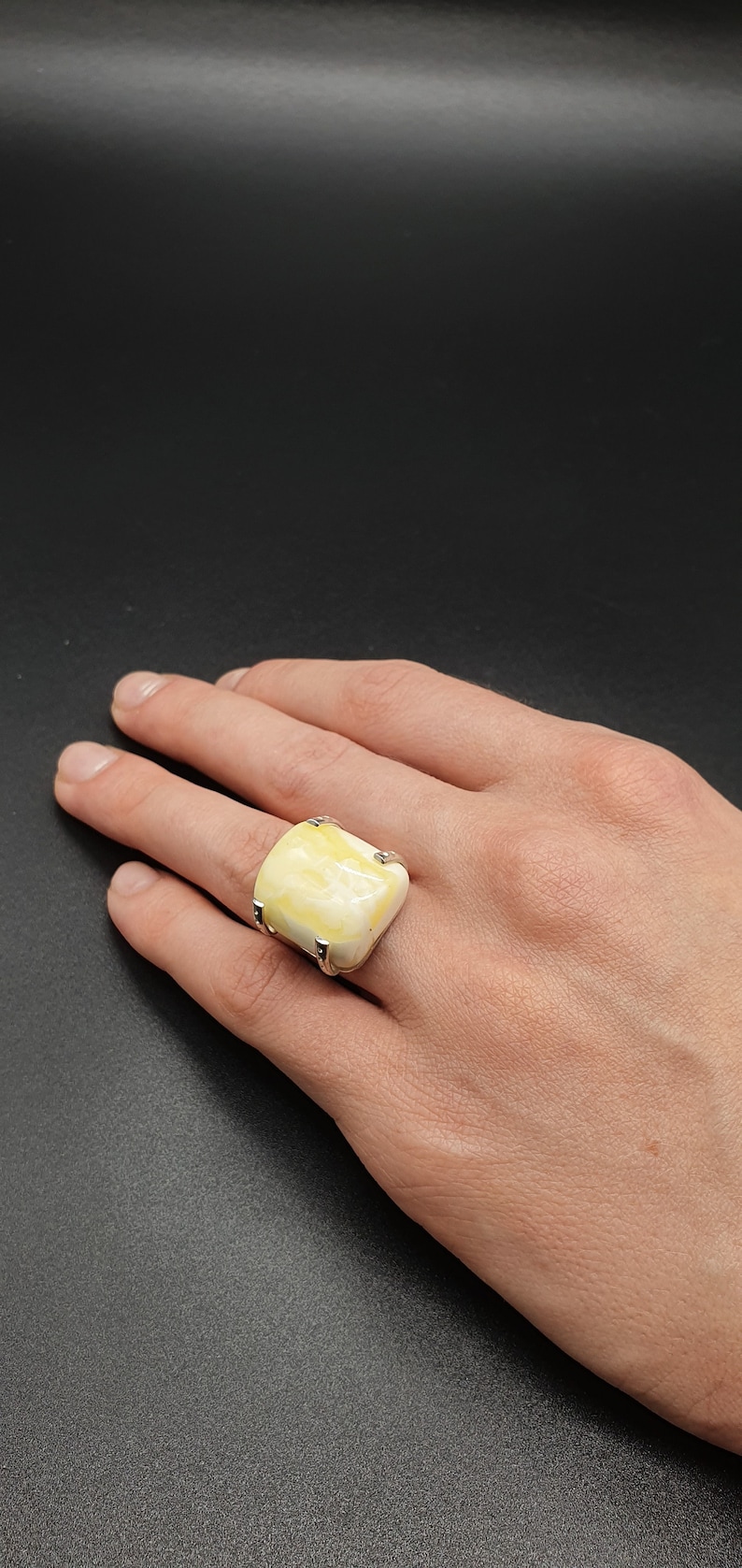 8.0 g 524 Rectangle Shape Sterling Silver Ring With Natural White Yellow Amber 15+mm Sizable Ring 4.5+ Adjustable Amber Ring
