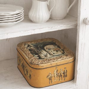 Vintage Medieval City Tin Box: Yellow Clay Border Decorative Storage