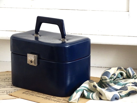 hard shell travel vanity case