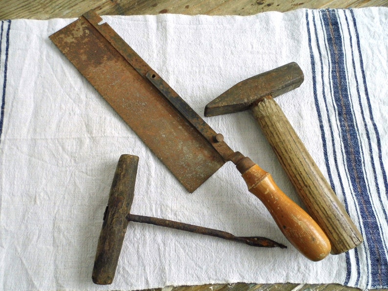 Satz 3 Vintage Hand Werkzeug Hammer Säge Schnecke Hand Drill Etsy