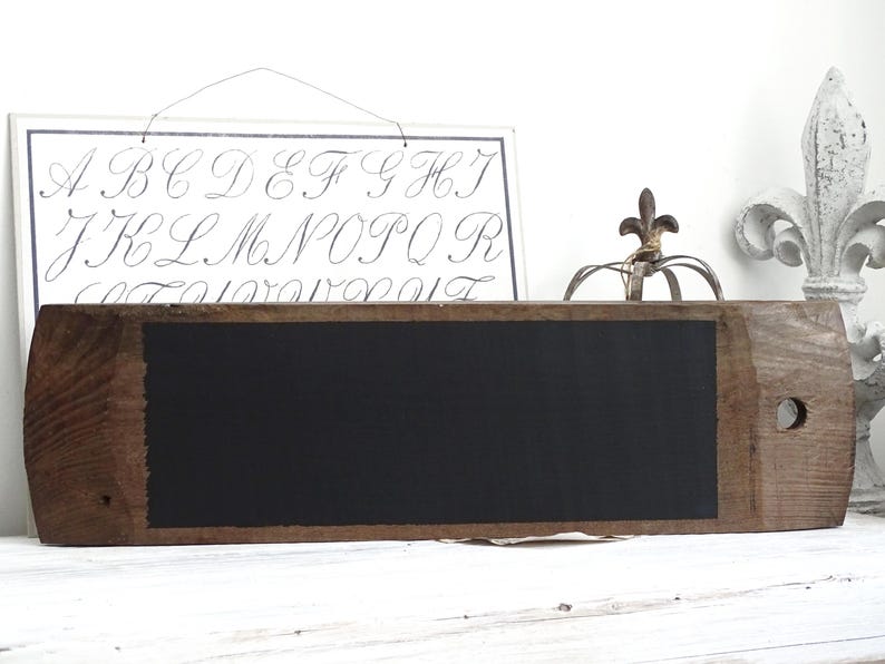 Quadro-negro antigo emoldurado: decoração de parede rústica e primitiva imagem 10