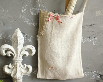 Antique Grain Sack Wall Pocket – Rustic Farmhouse Linen Hanging Bag, Primitive Storage Pouch