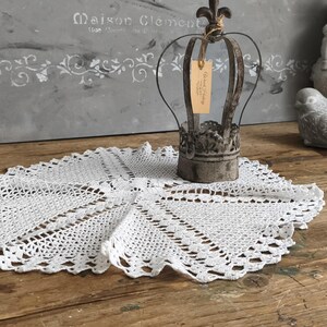 Large Hand Crochet Doily, White Round Lace Doily, Crochet Table Runner, Lace Dresser Scarf, Crochet Cotton Table Linen, Centerpiece Doily